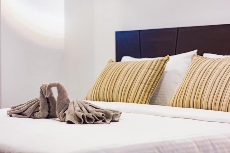 Bony'S Holiday Inn נגומבו מראה חיצוני תמונה